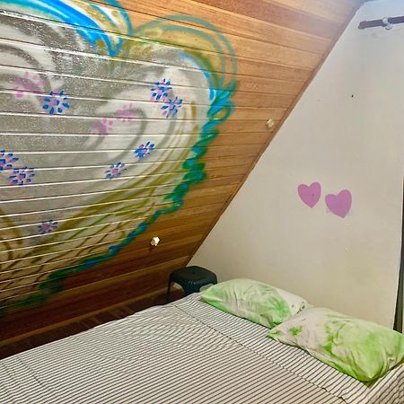 Hostel Mueller Na Praia De Mocambique Флорианополис Экстерьер фото