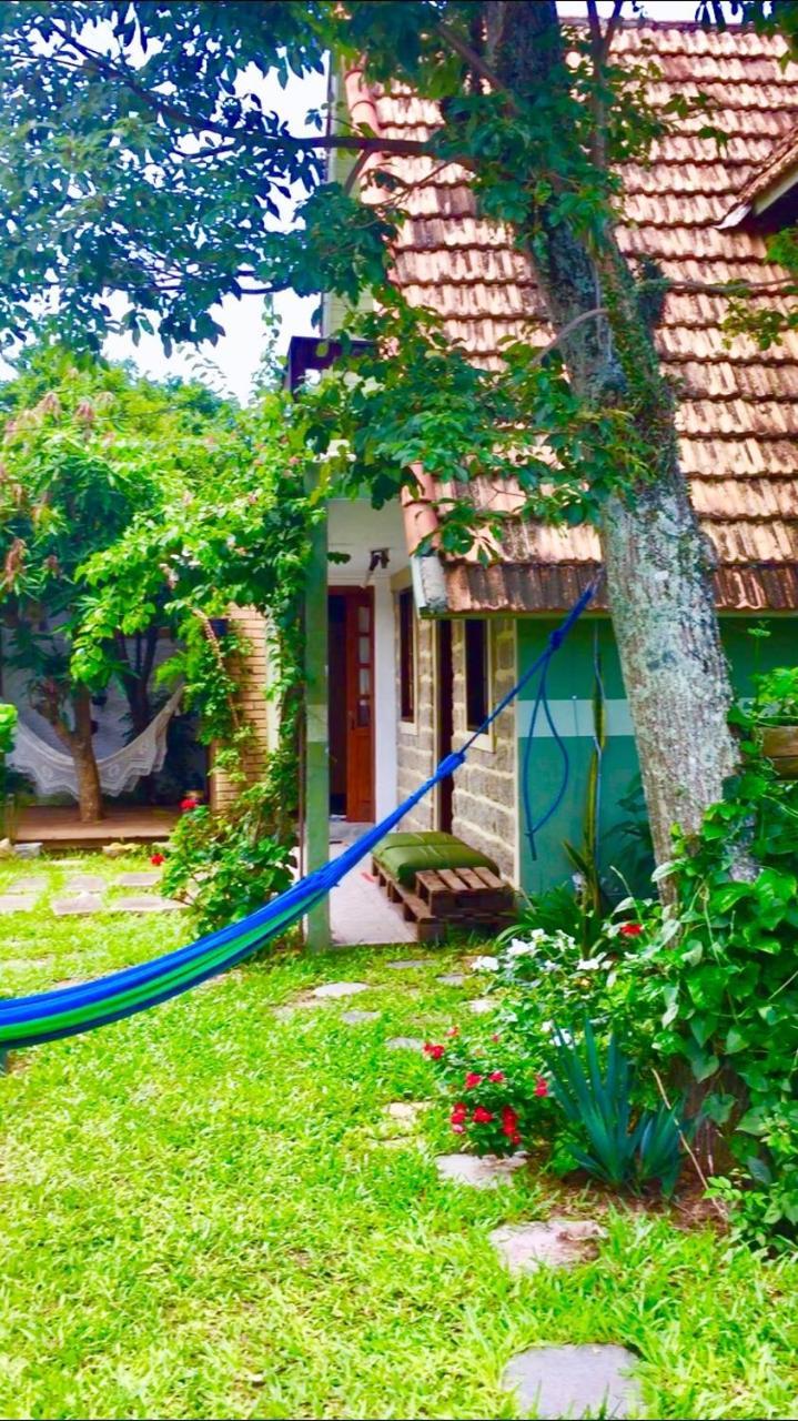 Hostel Mueller Na Praia De Mocambique Флорианополис Экстерьер фото