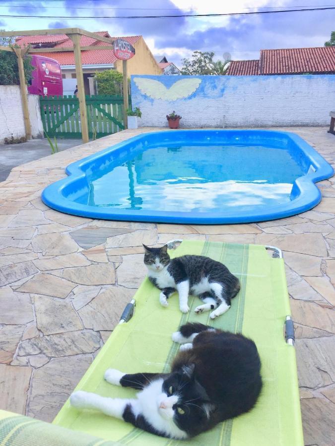 Hostel Mueller Na Praia De Mocambique Флорианополис Экстерьер фото